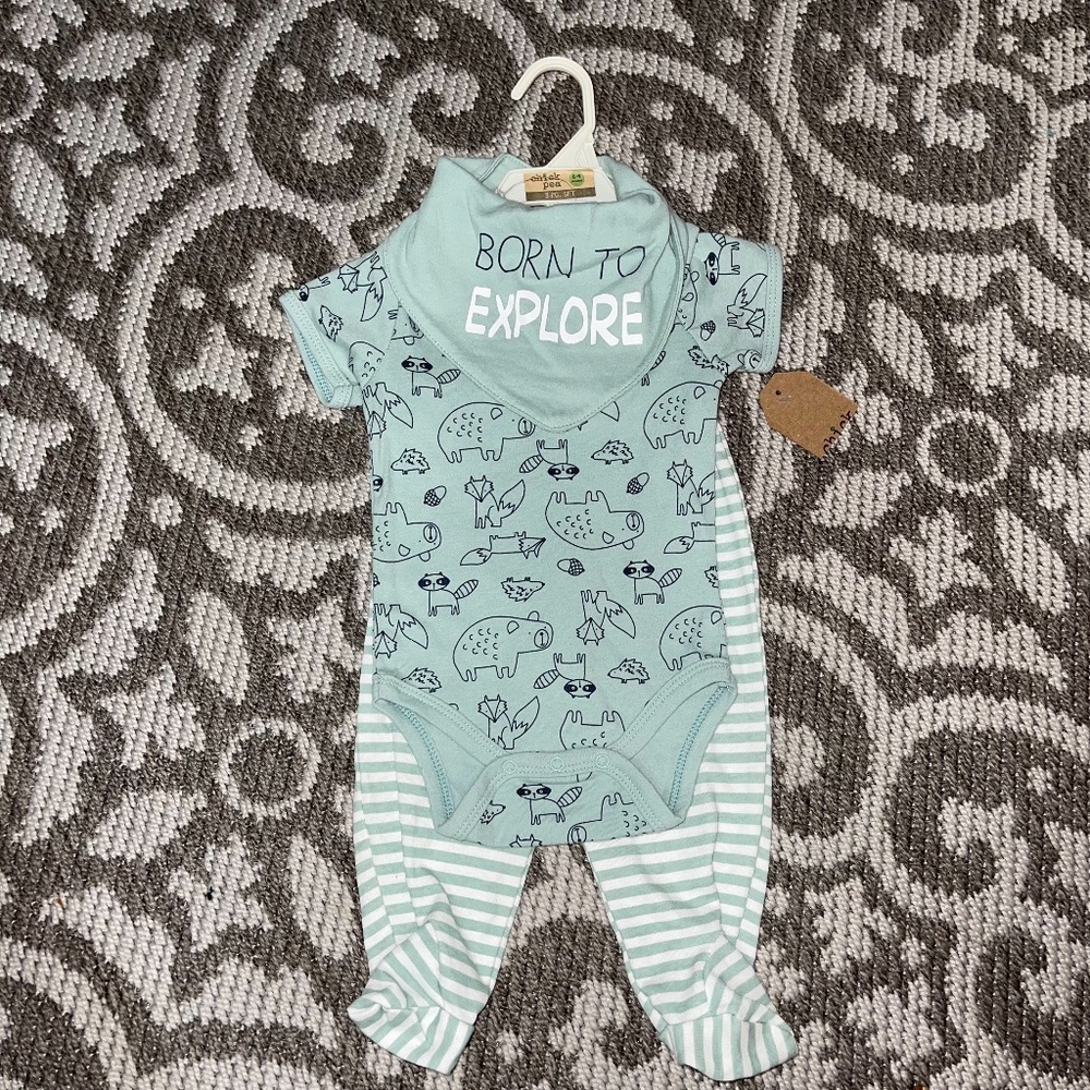 NWT Chick Pea Woodland Critters Onesie, Footie, Bib set